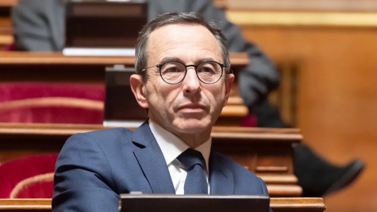  وزير الداخلية الفرنسي: التسهيلات الممنوحة للجزائريين أصبحت "مفرطة" 