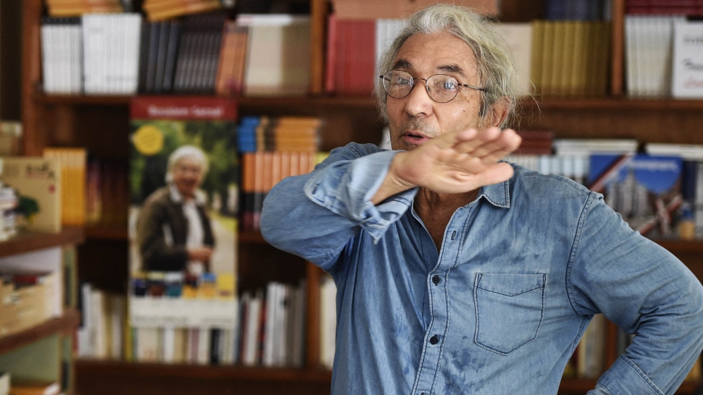 تتويج بوعلام صنصال بجائزة أدبية ذات صيت دولي يُحرج النظام الجزائري وسط مطالب بالإفراج عن الكاتب الثمانيني