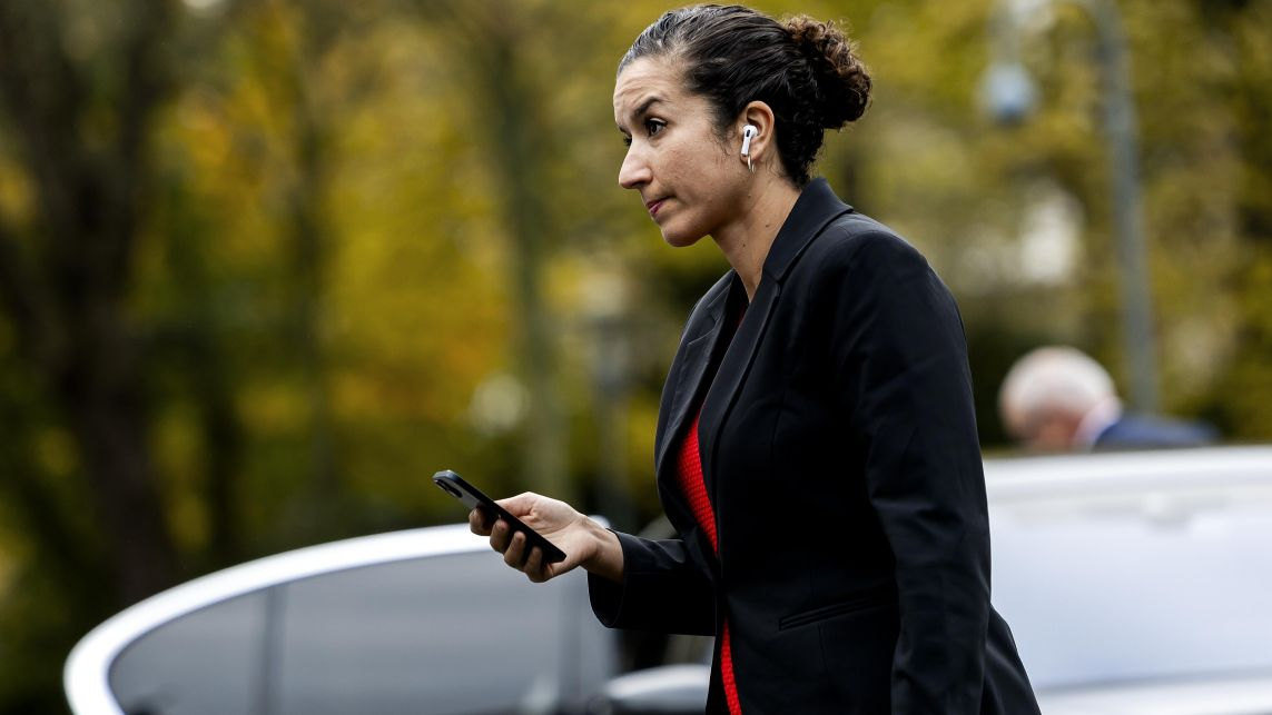 مزدادة في سيدي سليمان.. استقالة كاتبة دولة في الحكومة الهولندية تُدخل الائتلاف الحاكم أزمةً بعد تصريحات عنصرية ضد المغاربة