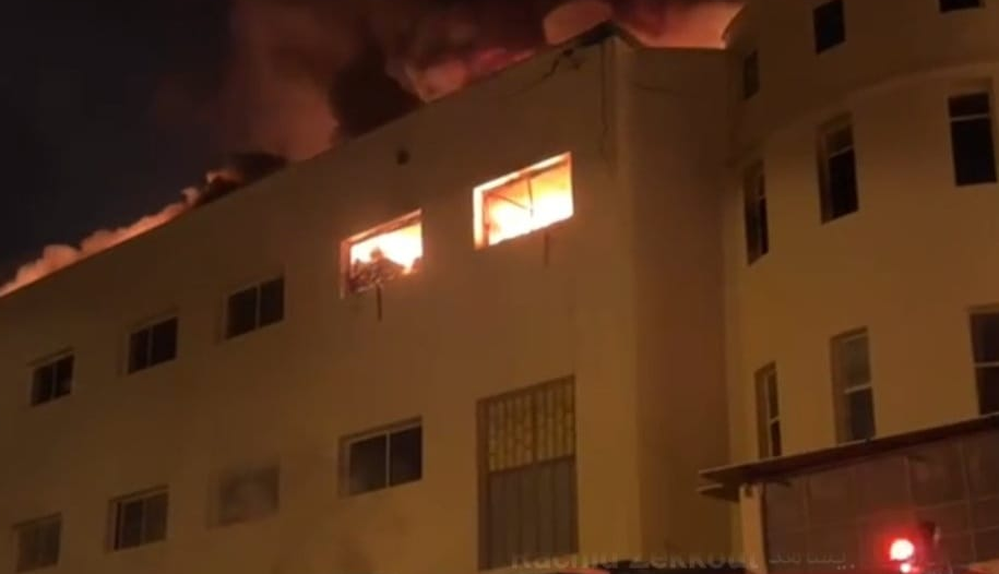 حريق مهول يلتهم مصنعا للنسيج بالمنطقة الصناعية بطنجة