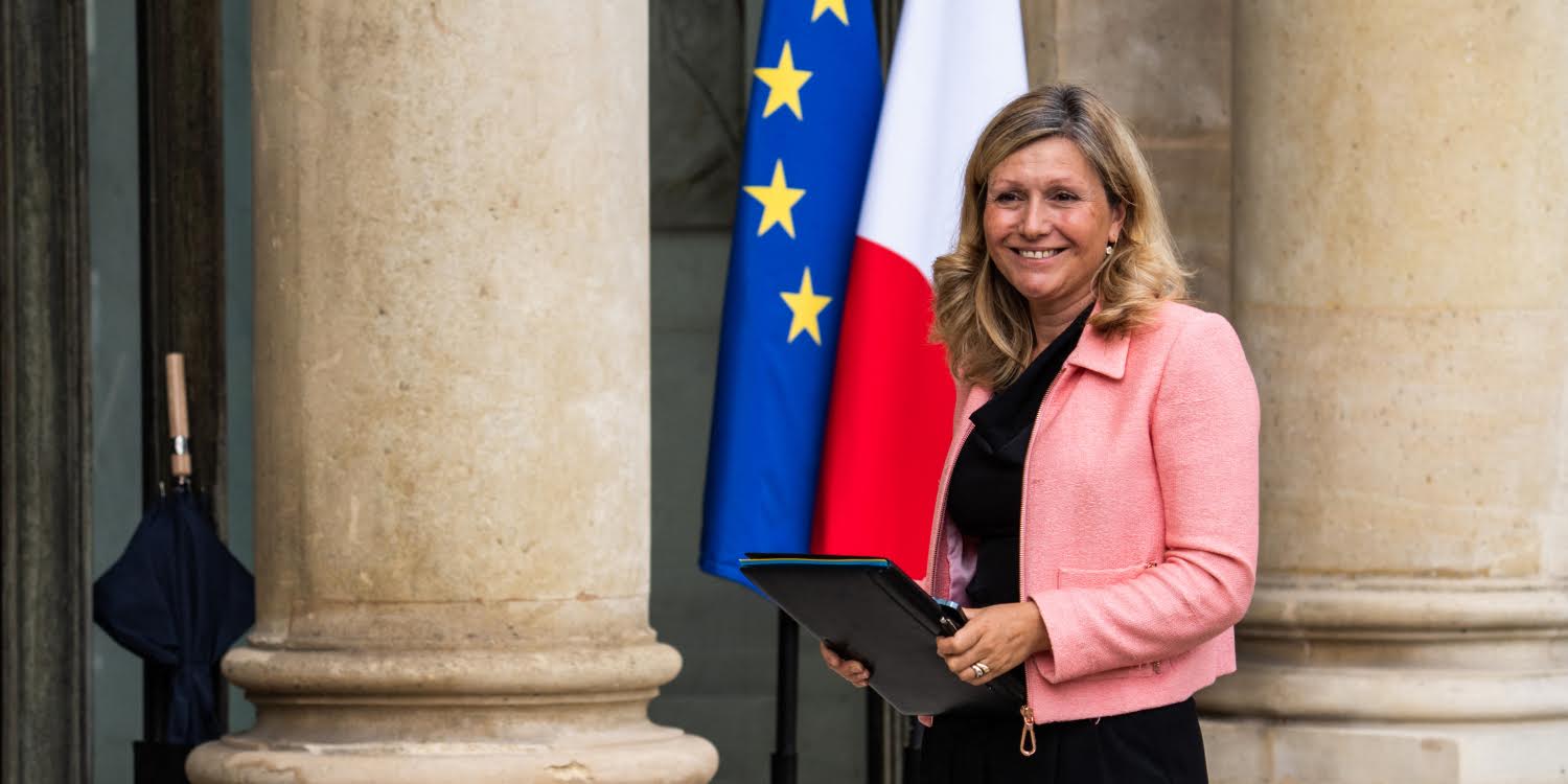 مباشرة بعد إسقاط أعضاء مجلسها لحكومة بارنيي.. الإعلان عن زيارة لرئيس الجمعية الوطنية الفرنسية إلى المغرب