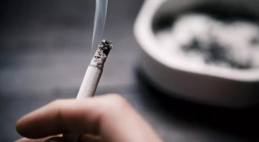 دراسة تكشف عدد الدقائق التي يفقدها المدخن من حياته مع كل سيجارة