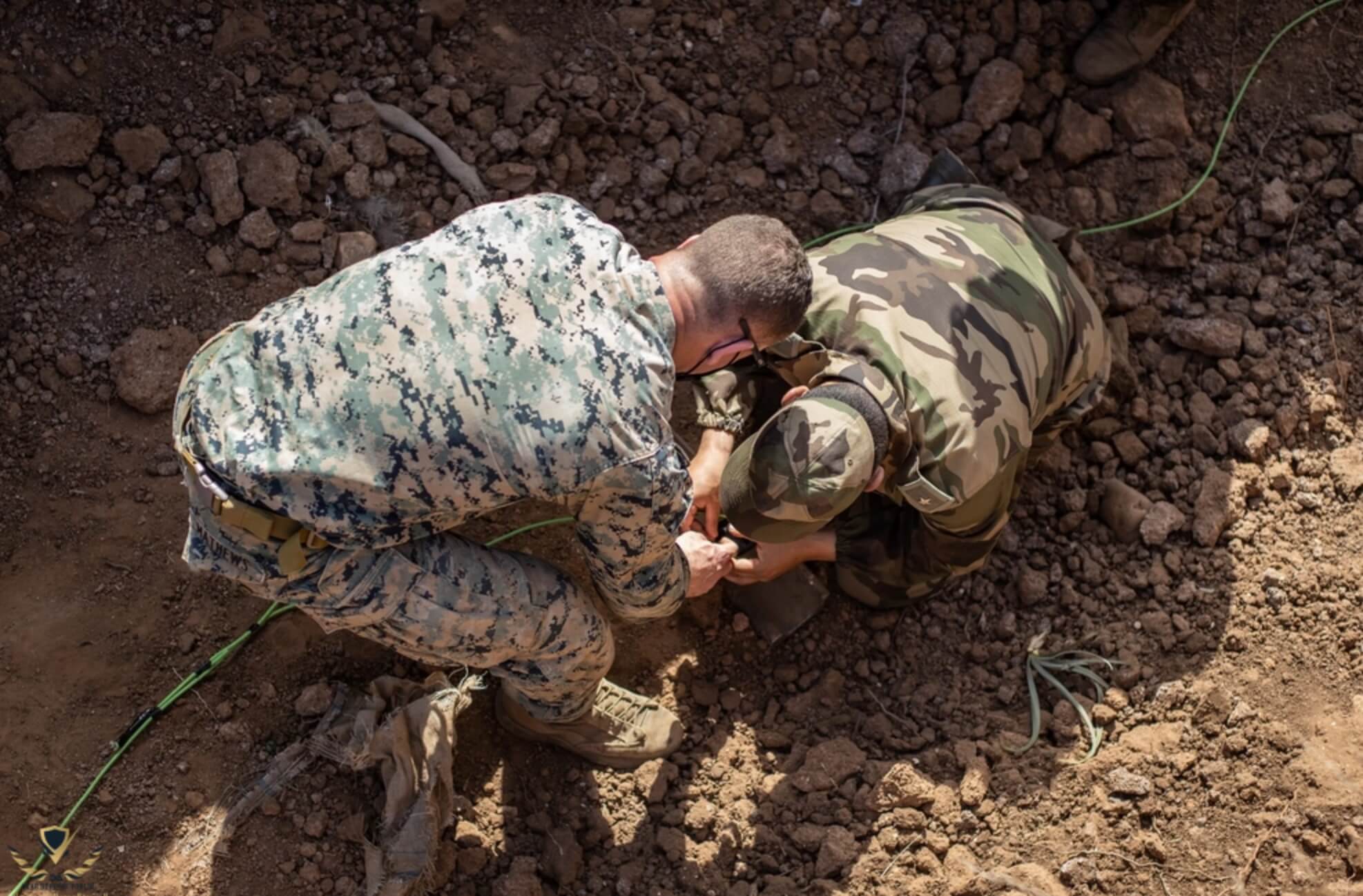 مصرع جنديين من القوات المسلحة الملكية عند قيامهم بعملية تطهير للألغام بمنطة تويزكي