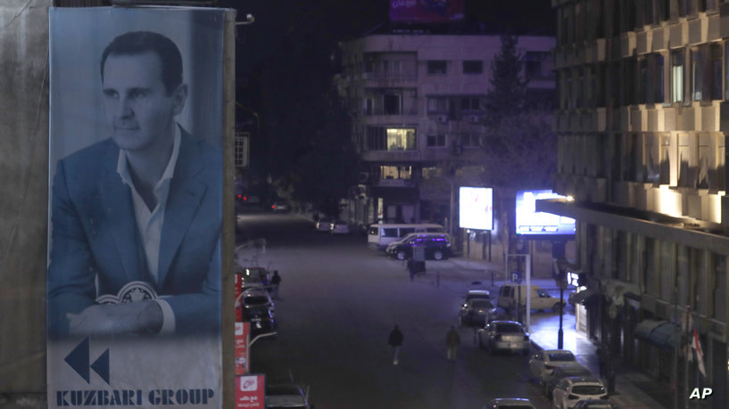  بشار الأسد يغادر دمشق إلى جهة غير معلومة والمعارضة السورية تدخل دمشق بعد سيطرتها على حمص 