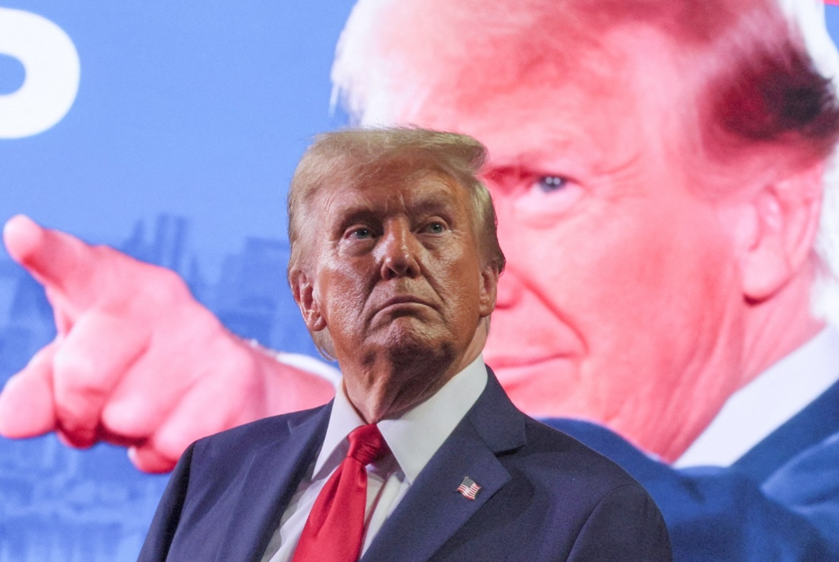 ترامب يهدد دول البريكس بفرض رسوم جمركية للحفاظ على هيمنة الدولار