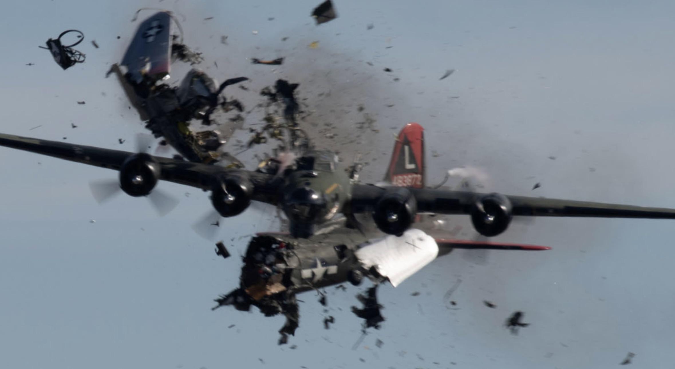 بعد اصطدام طائرتين قرب واشنطن.. احتمال وجود ناجيين يقترب من الصفر