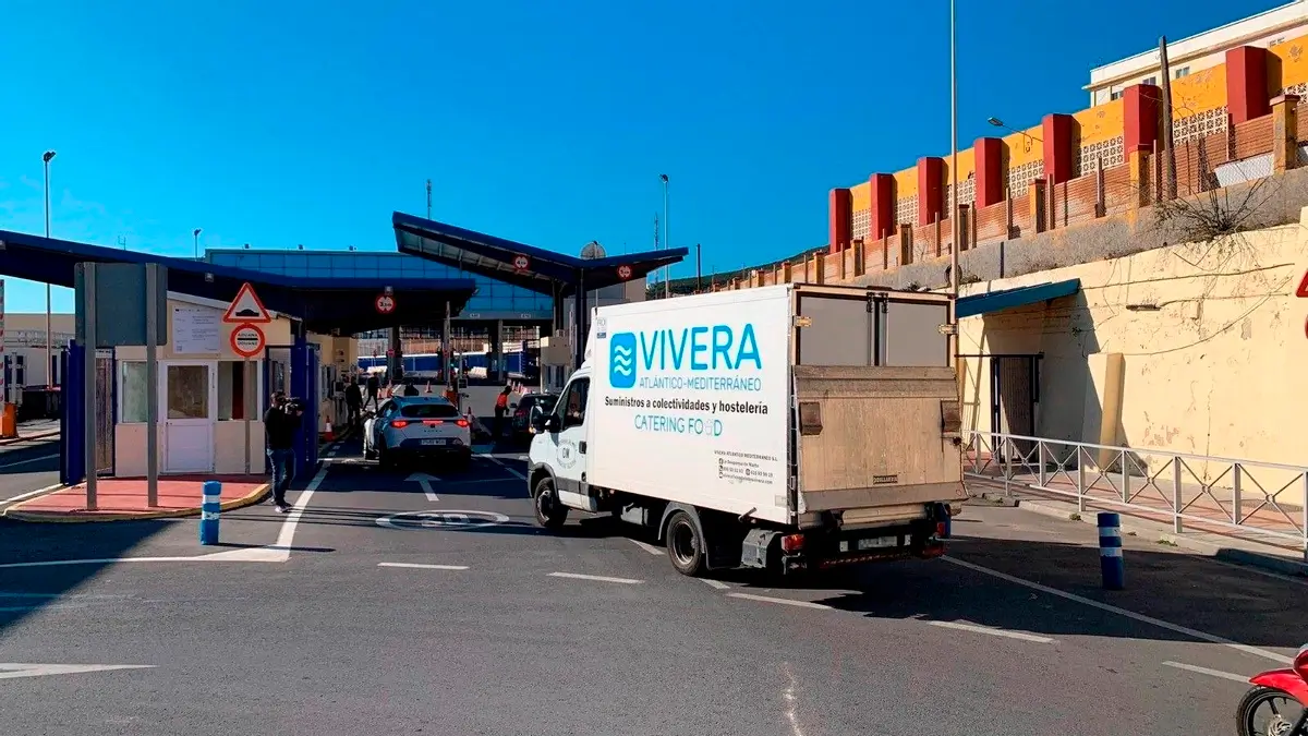 المغرب وإسبانيا يُحققان "نصف نجاح" في فتح الجمارك التجارية بسبتة ومليلية وترقب متواصل لـ"الصيغة النهائية"