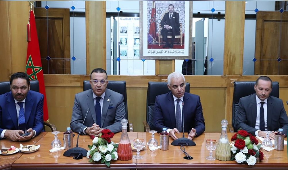  رغم إعفائه.. الحكومة تنسب إنجازات آيت الطالب إليها، بما فيها اتفاقية بـ3 مليارات درهم لتعزيز مهنيي الصحة 