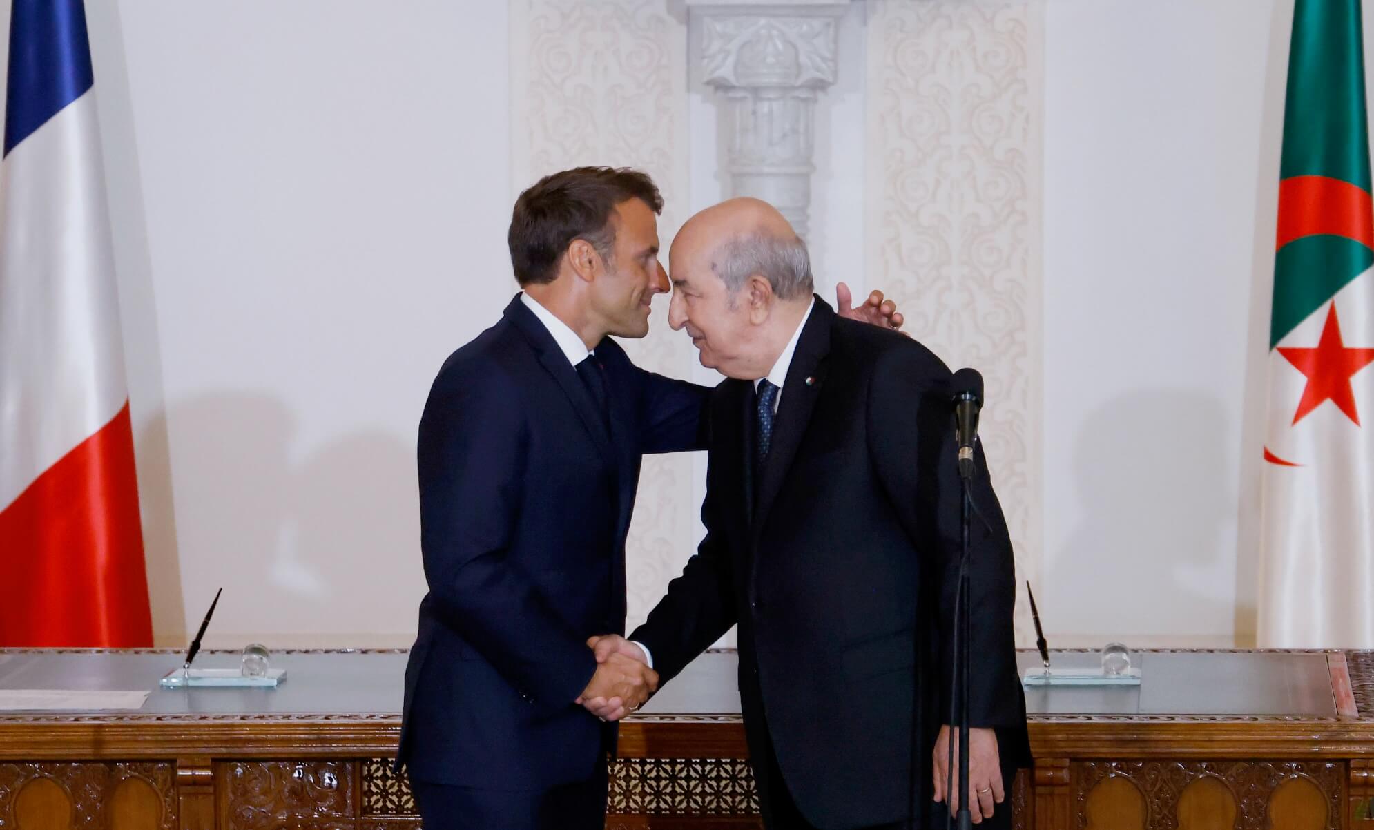  لوموند: الأزمة الفرنسية الجزائرية خرجت عن السيطرة.. والتعاون الاقتصادي بين البلدين مصابٌ بالشلل 