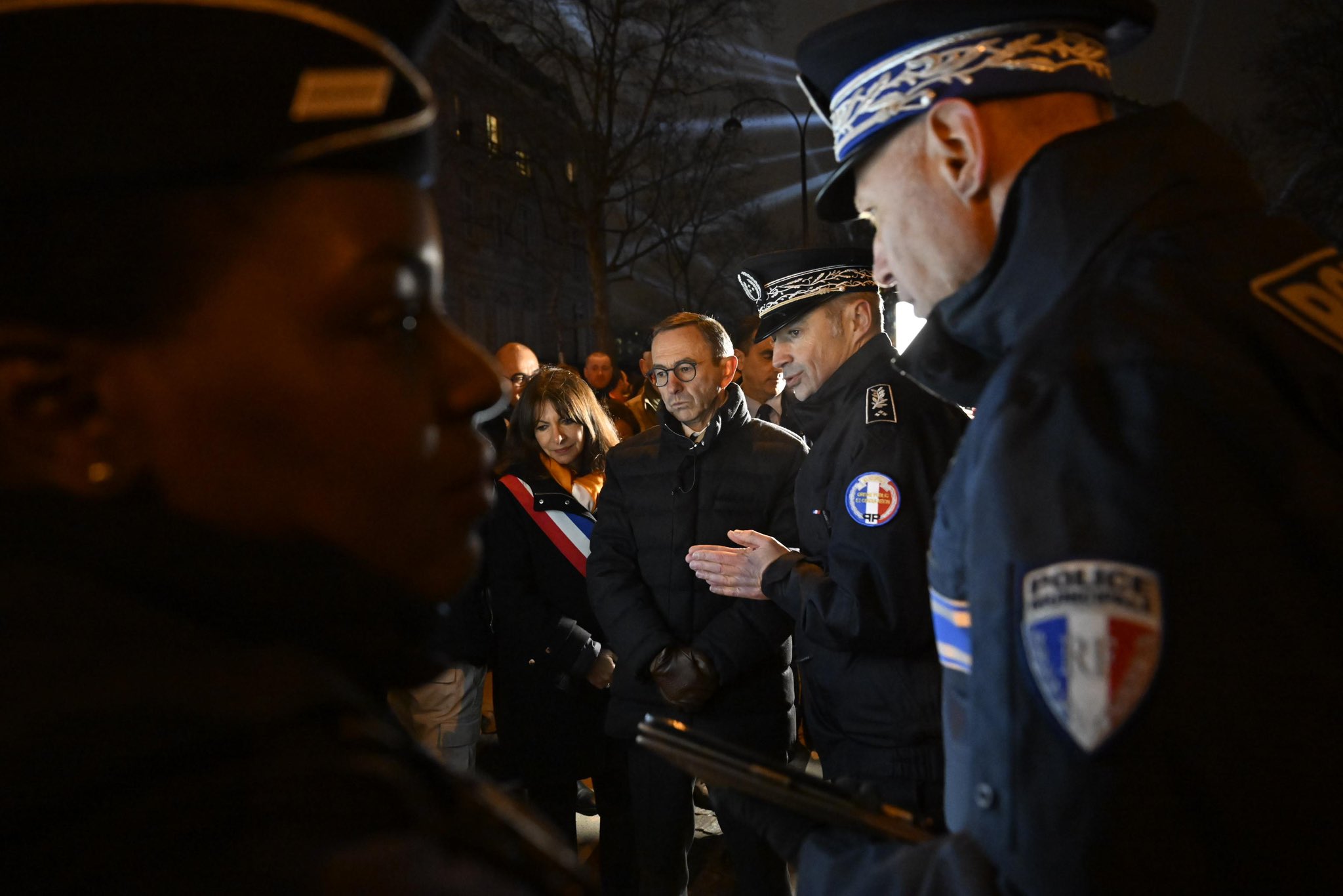  فرنسا تُعلن اعتقال جزائري من أنصار تبون حرّض على إعادة ارتكاب مجاز العشرية السوداء فوق أراضيها 