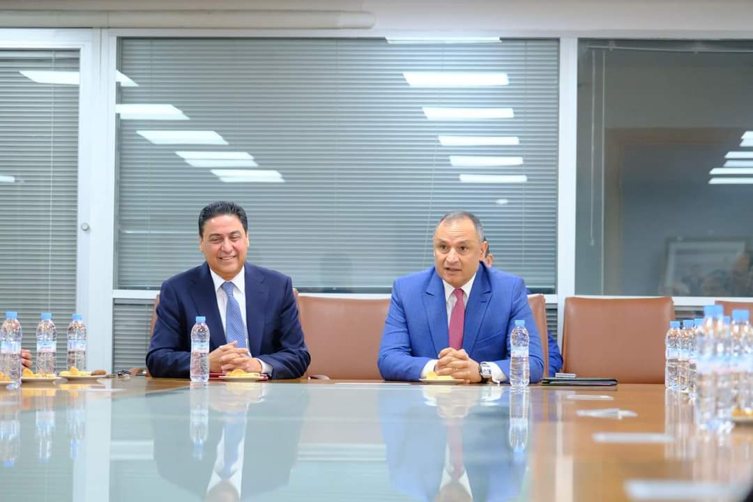 مزور ينهي"عطالة غير مبررة" لعمر حجيرة بالإفراج عن تفويض صلاحياته واختصاصاته كاتبا مكلفا بالتجارة الخارجية