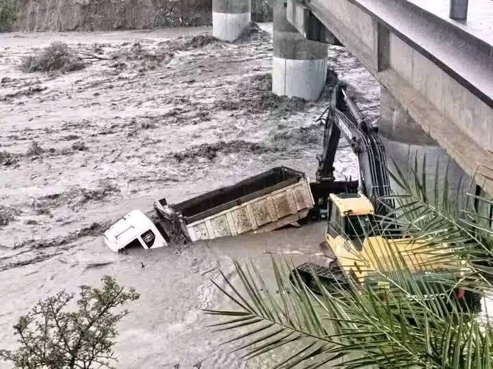 سيول وفياضانات وحصار ثلجي وخسائر مادية في العديد من مناطق الجزائر