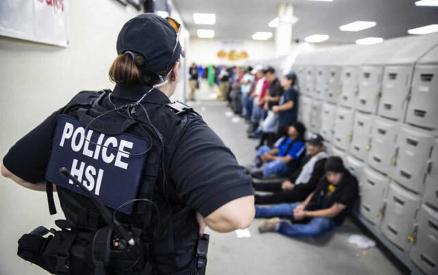  إدارة ترامب تقرر ترحيل 495 مغربيا و306 من الجزائريين و3822 موريتانيا و160 تونسيا مُقيمين بشكل غير شرعي في الولايات المتحدة الأمريكية  