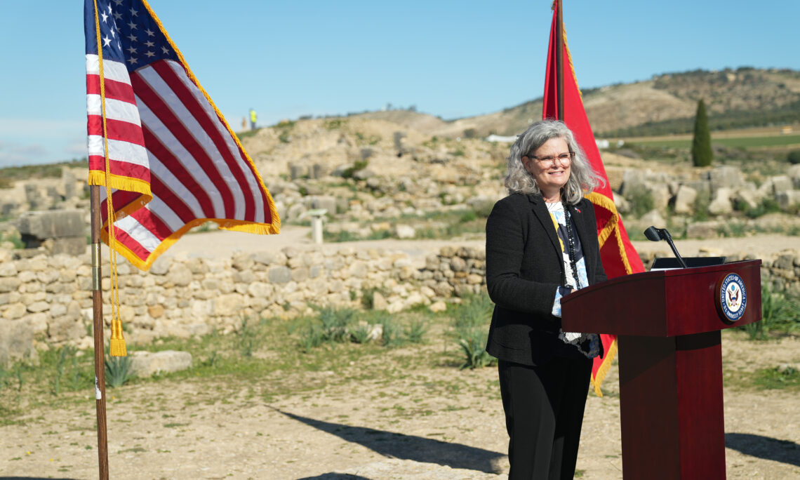 آيمي كوترونا تعود لتولي منصب القائم بأعمال السفارة الأمريكية بالمغرب في انتظار تعيين ترامب لسفير جديد