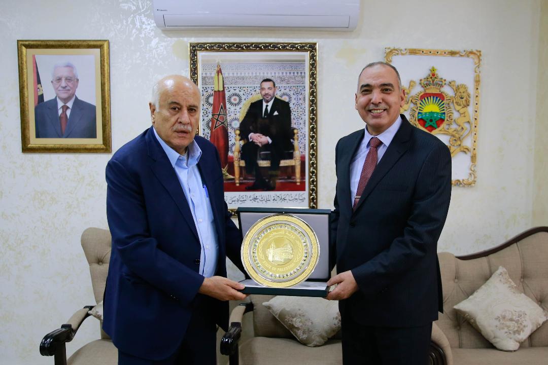 على لسان جبريل الرجوب وعبر وكالة الأنباء الرسمية.. فلسطين تدعم الوحدة الترابية للمغرب "من طنجة إلى الكويرة"