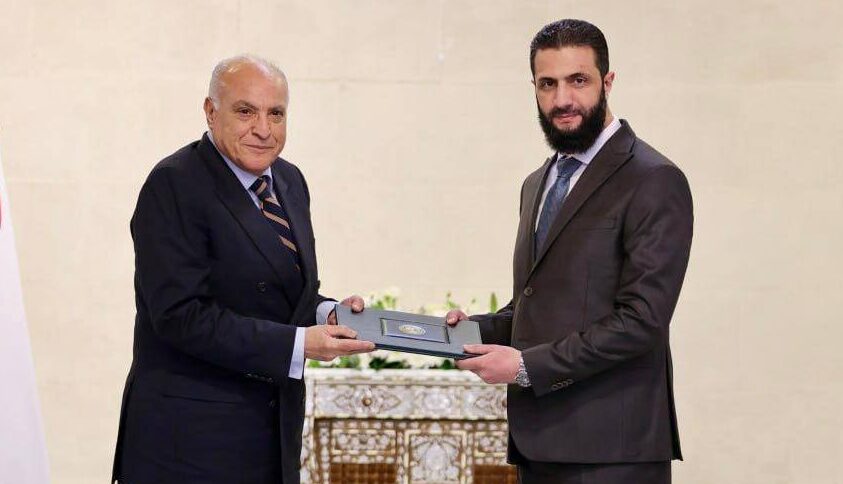 رفض تسليمهم لتبون.. الرئيس السوري يُقرر إخضاع عناصر من "البوليساريو" وجنودٍ جزائريين للمحاكمة بسبب قتالهم مع ميلشيات الأسد