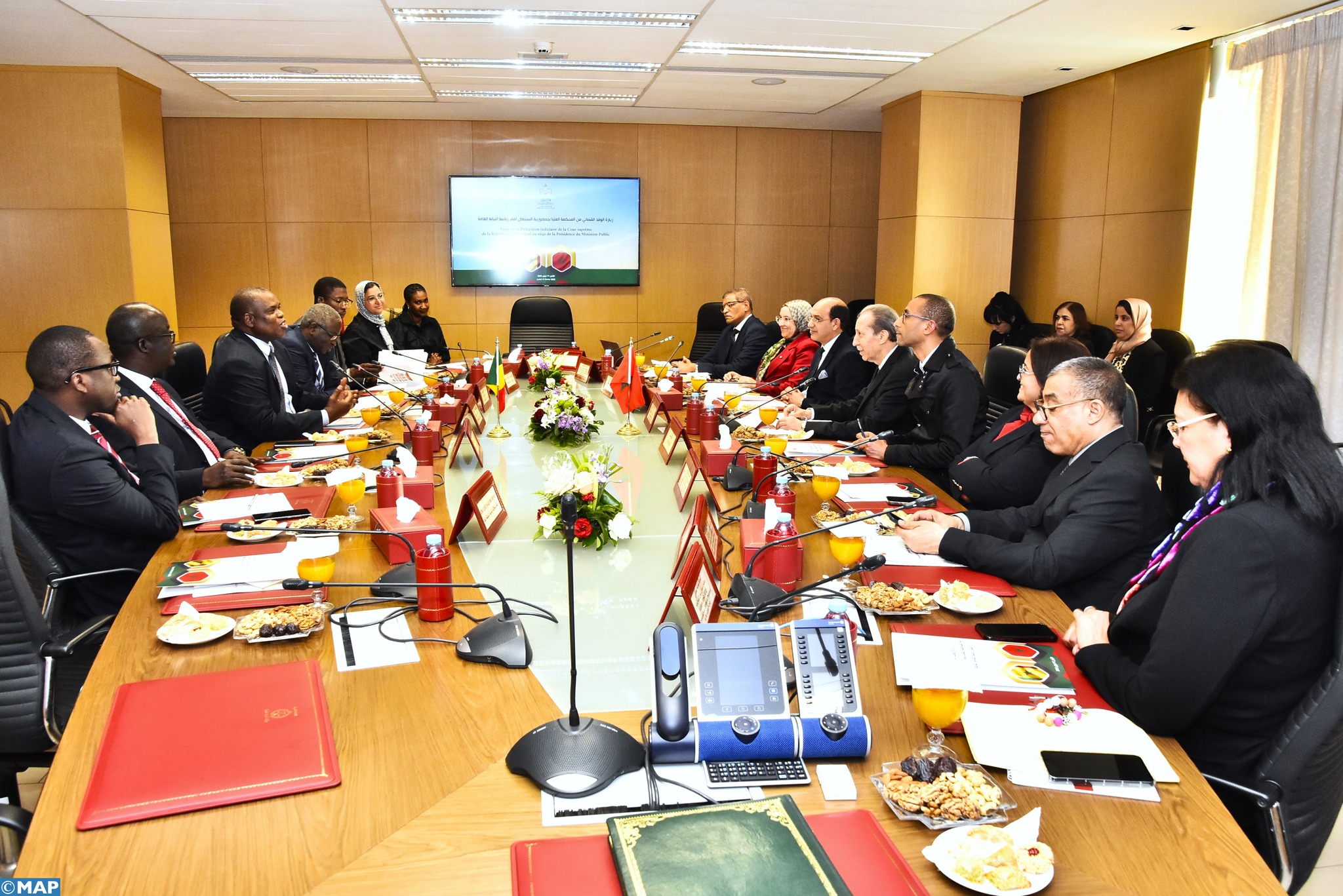 رئيس النيابة العامة يستقبل وفدًا قضائيا سنغاليا لتعزيز التعاون الثنائي