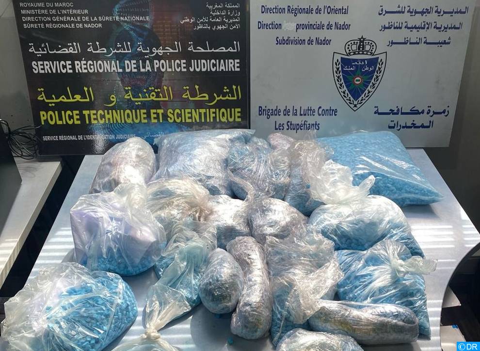  الأمن والجمارك بالناظور يفككان شبكة تهريب دولية للمؤثرات العقلية 