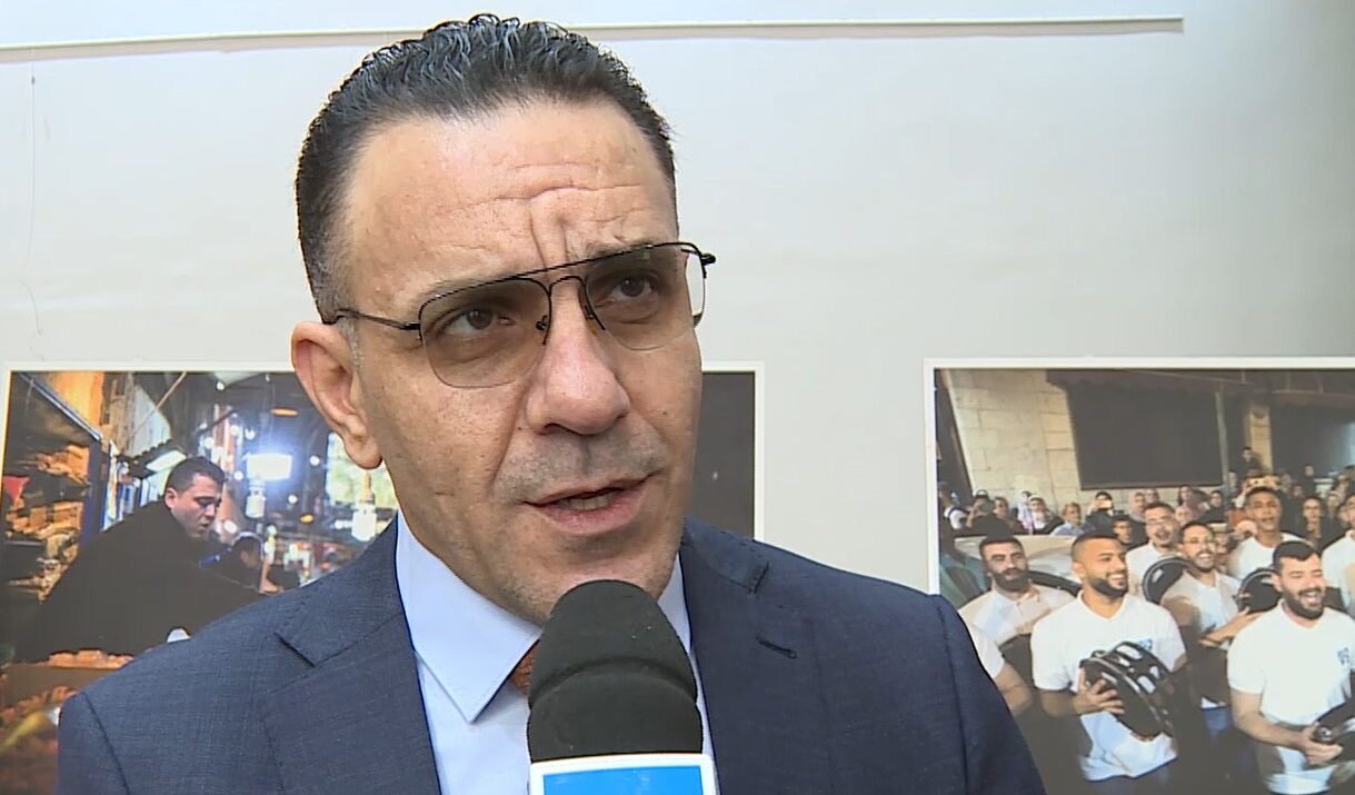 اختار المغرب في أول زيارة بعد سنوات من الإقامة الجبرية.. مُحافظ القدس: أشكر المغرب، ملكا، وشعبا، على دعمهم المتواصل للمقدسيين