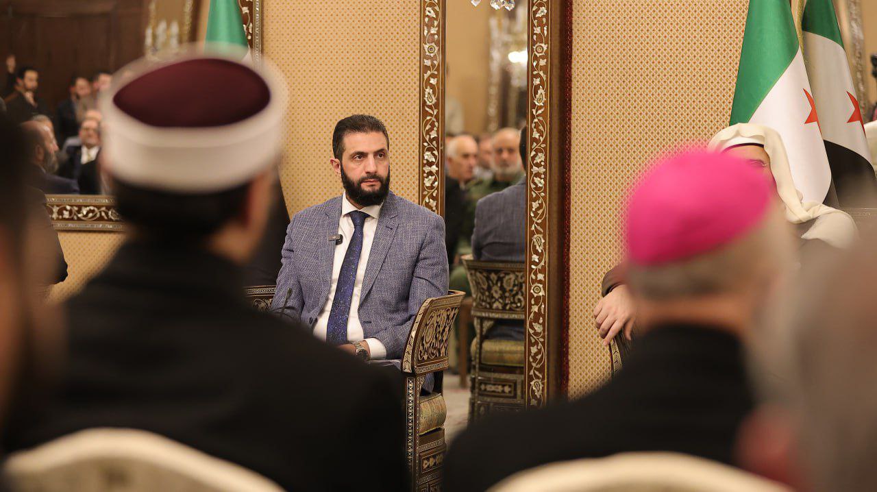 رويترز: إسرائيل تضغط على أمريكا لإبقاء سوريا "ضعيفة" من خلال استمرار القاعدتين الروسيتين