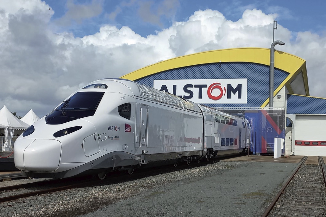 بعد إزاحة "ألستوم" الفرنسية.. الكوريون يقتربون من صفقة تزويد المغرب بـ 150 قطارا بفضل "مصنع محلي"