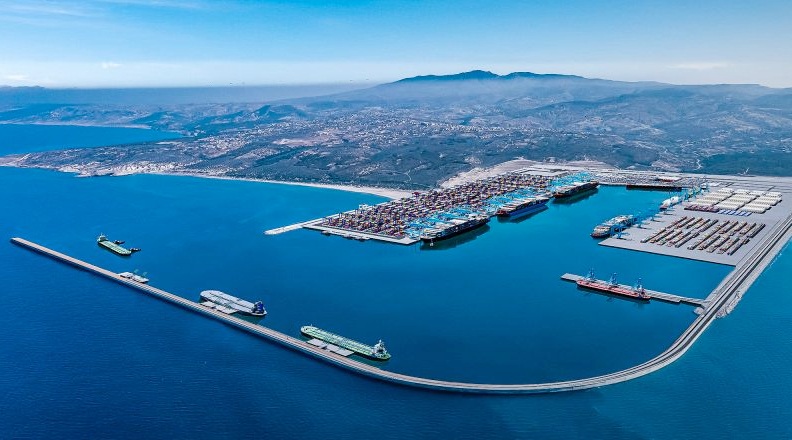  "مرسى المغرب" توقع اتفاقية استغلال المحطة الغربية لميناء الناظور لمدة 25 سنة 