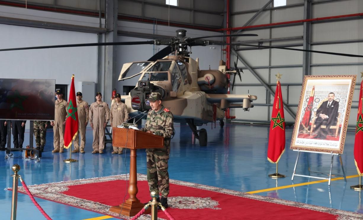  وصول الأباتشي إلى المغرب.. مروحيةٌ قتالية لا تملكها أي من دول الجوار حملت معها رسائل من الرباط حول الصحراء 