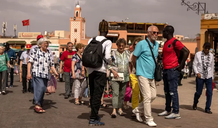 المغرب يزيح أمريكا من عرش السياحة الكيبيكية.. كيف تحوّلت أرض الأنوار المغربية إلى ملاذ للطبقة الوسطى في ظل غلاء السفر وتحفظات سياسية؟