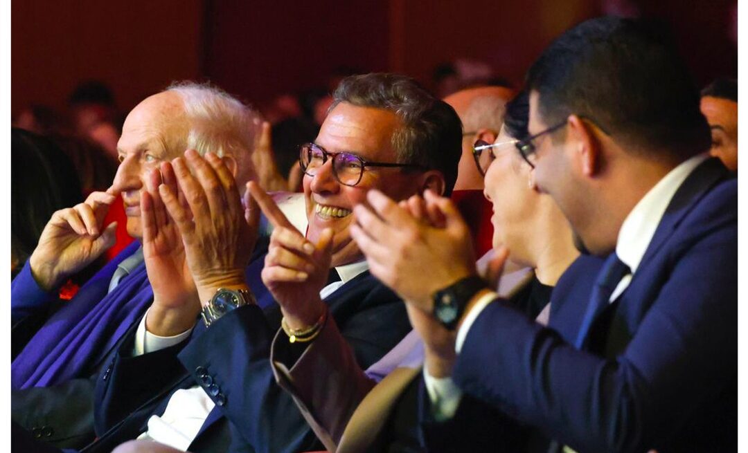 بعد جدل شاحنة "جود".. أحزاب المعارضة تتحرك للتصدي لمحاولات استقطاب انتخابية "سابقة لأوانها" من حزب أخنوش