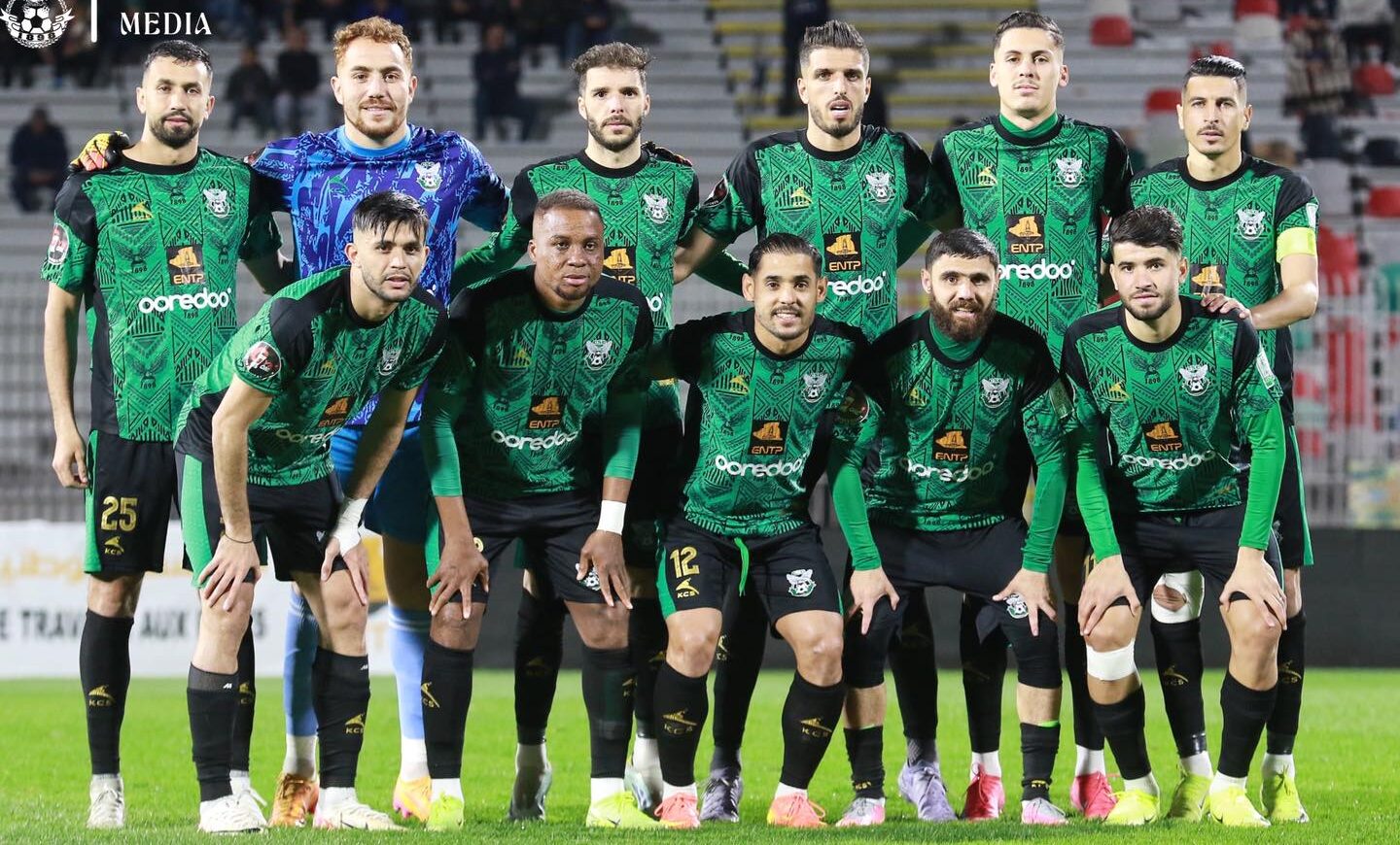  مَصدر من "الكاف" لـ"الصحيفة": نهضة بركان غير معني لوحده بتغيير قميصه.. فريق النادي القسنطيني الجزائري يرتدي قميصا أيضا به خريطة 