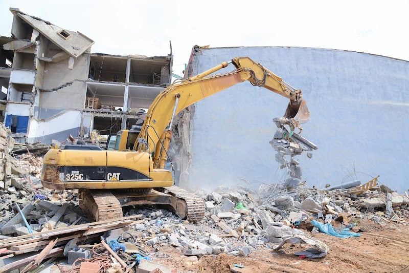  بعد توالي الهدم والترحيل في الرباط وسلا.. البرلمان يستدعي وزيري الداخلية والإسكان وسط تصاعد غضب السكان حول قانونية الإجراءات 