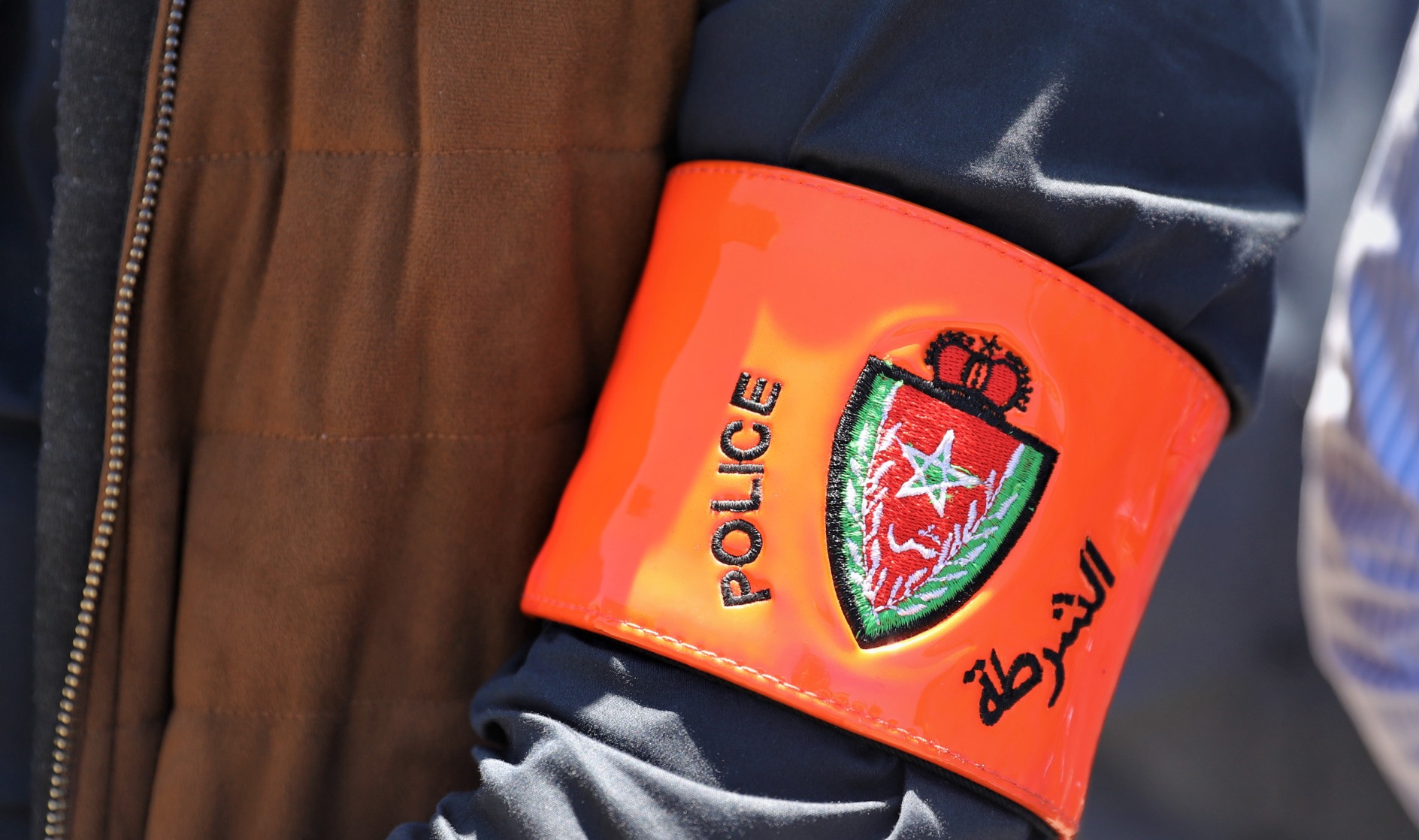  شرطة تيكيوين تُطلق الرصاص لتوقيف شخص عرض المواطنين لاعتداء جدي وخطير 