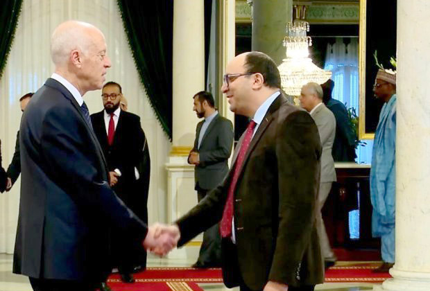 حسن طارق، من سفير في تونس إلى وسيط للمملكة.. المغرب "يُعلن" أن القطيعة مع سعيد مستمرة