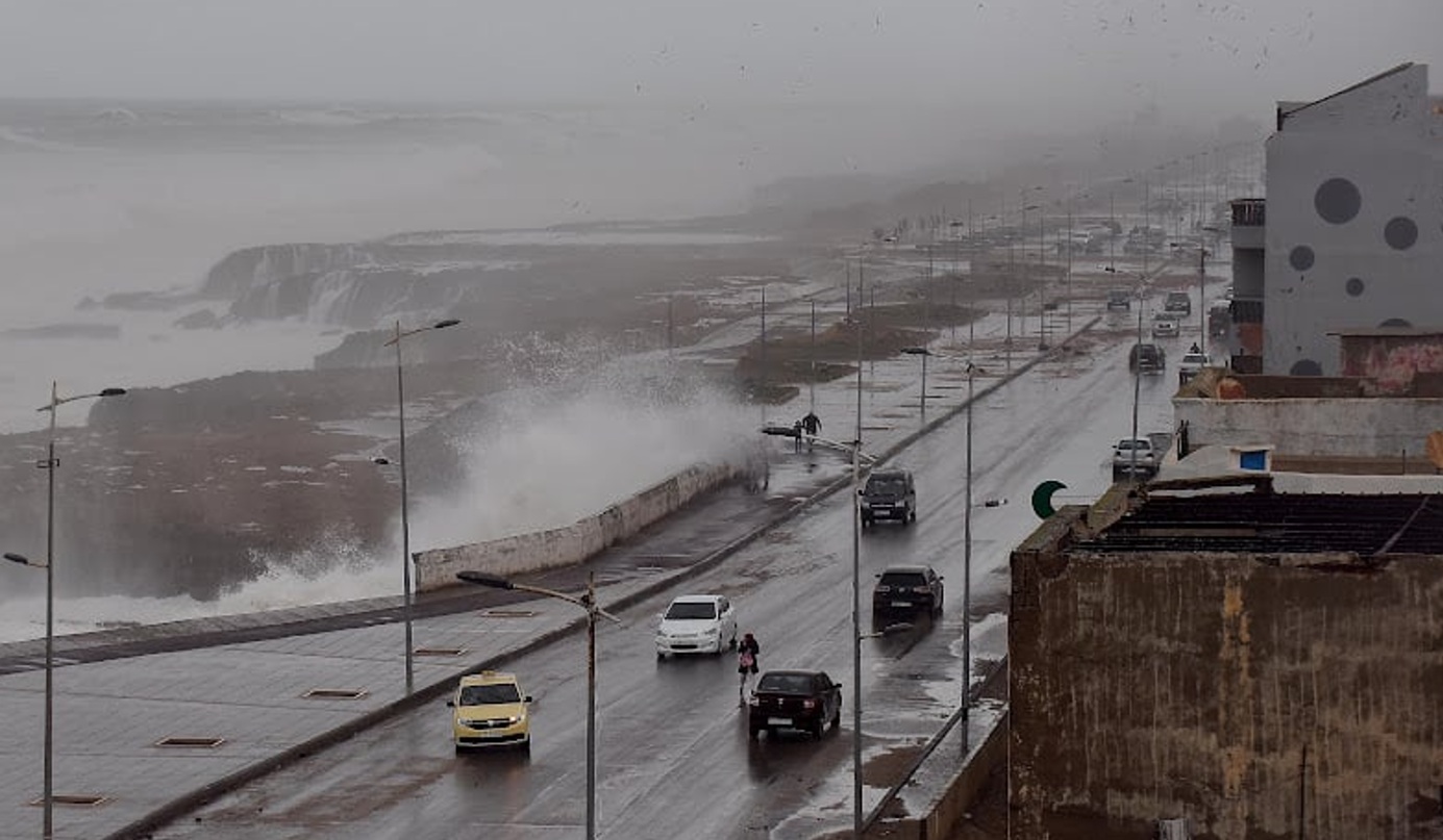  الأرصاد الجوية تحذر من أمطار رعدية مصحوبة بالبرد والرياح 