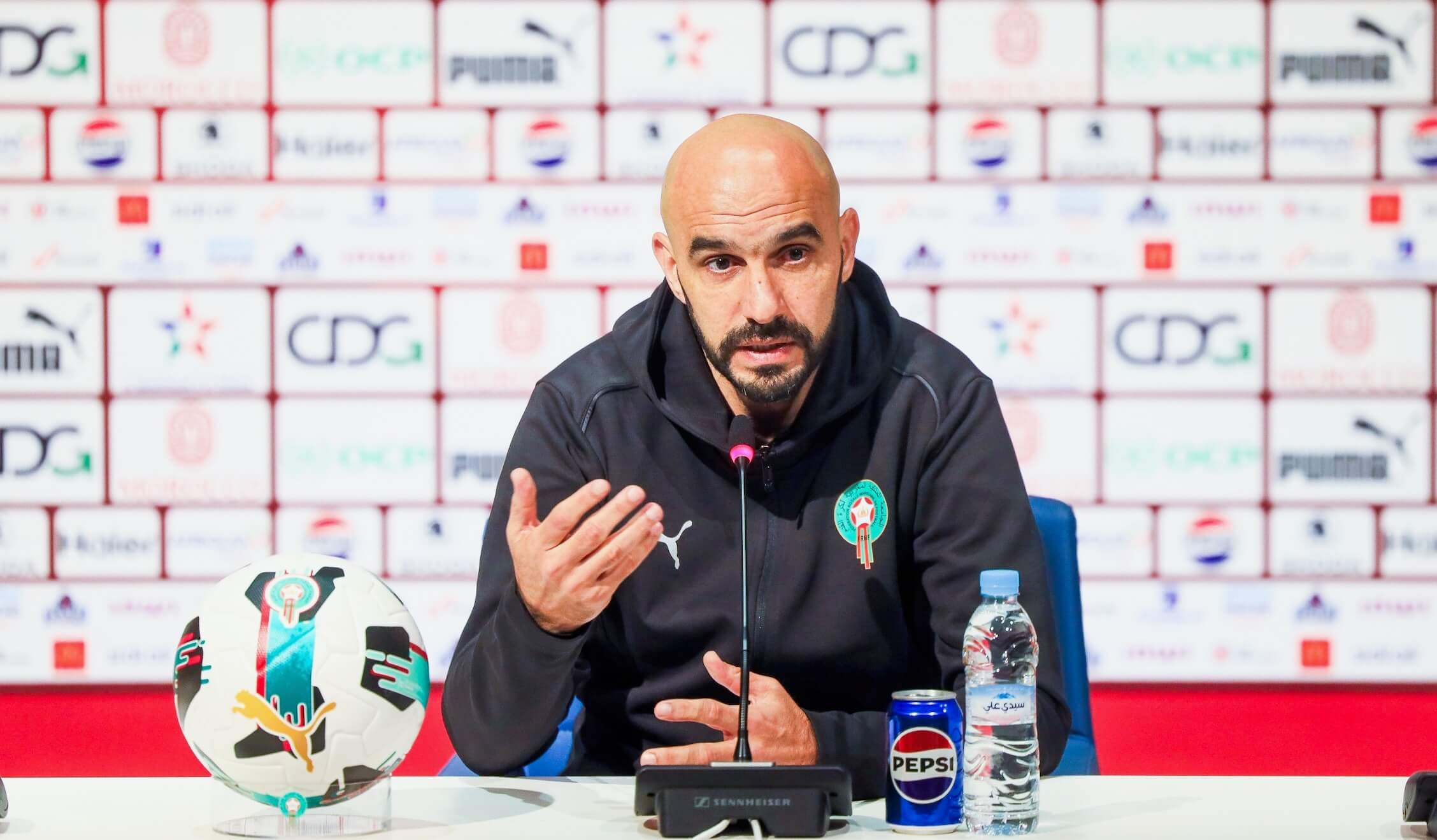 الركراكي يكشف الثلاثاء المقبل عن لائحة لاعبي المنتخب المغربي للمباراتين الوديتين أمام تونس والبنين