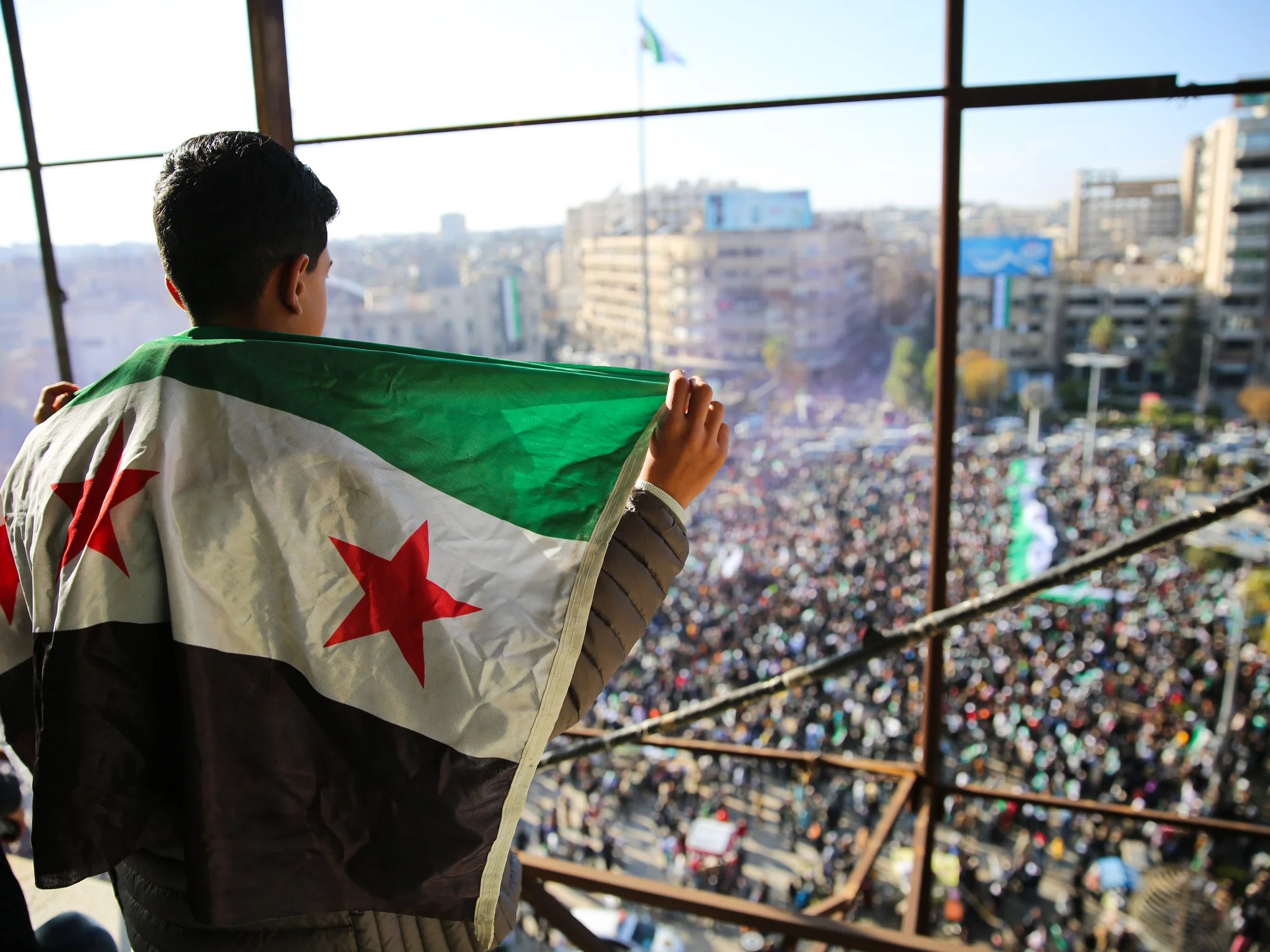  عودة حوالي 52 ألف سوري إلى بلادهم منذ الإطاحة بنظام الأسد 