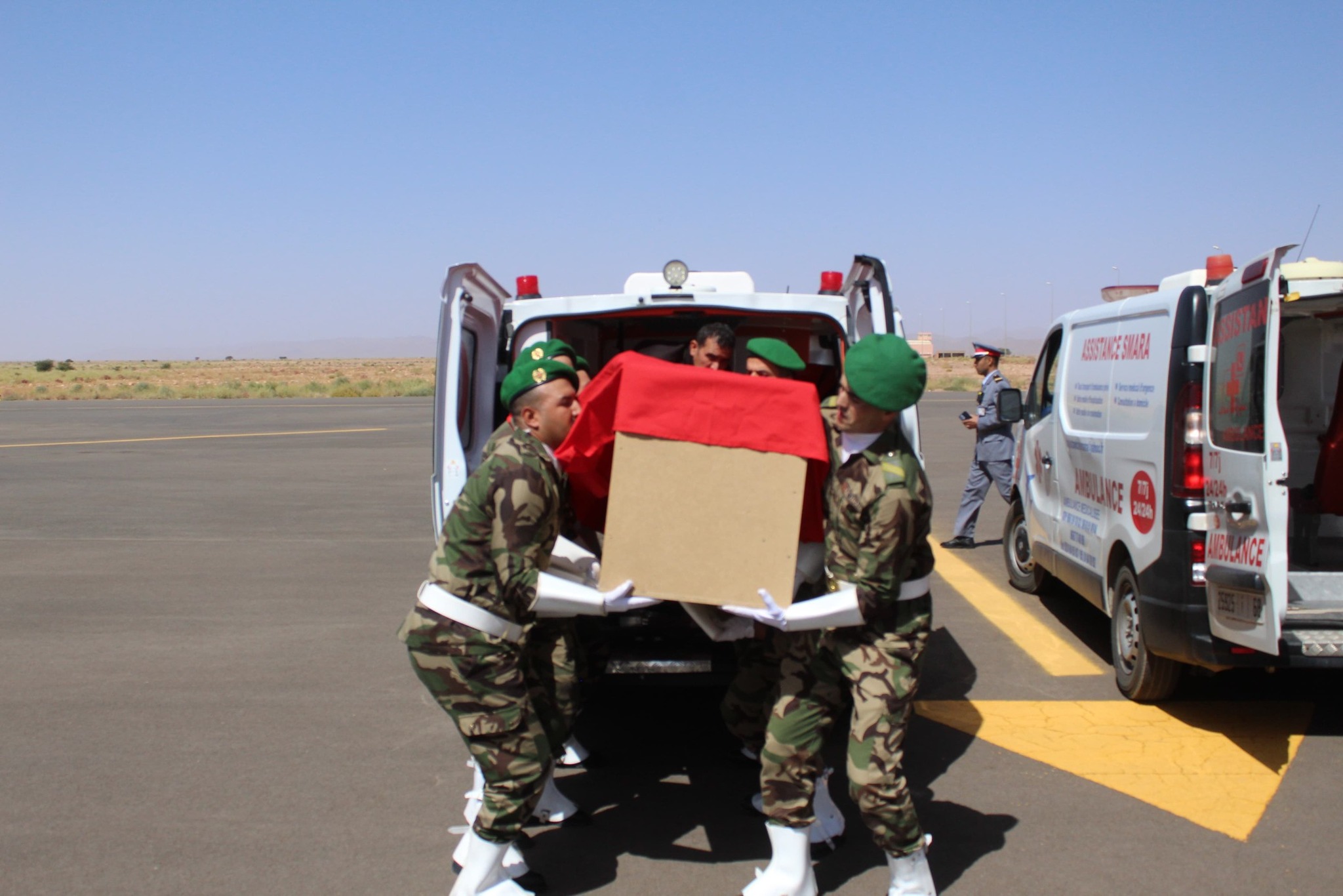 الجيش المغربي يُعلن وفاة عسكريين وإصابة ثالث في حادثة سير مُتعمدة أثناء مطاردة مهربين للمخدرات بإقليم زاكورة