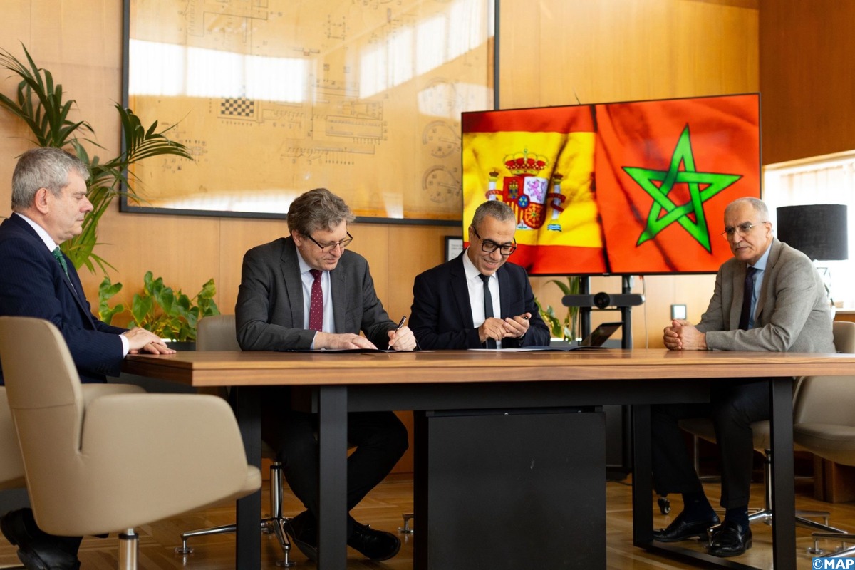 المغرب وإسبانيا يعززان تعاونهما في مشروع الربط الثابت عبر مضيق جبل طارق