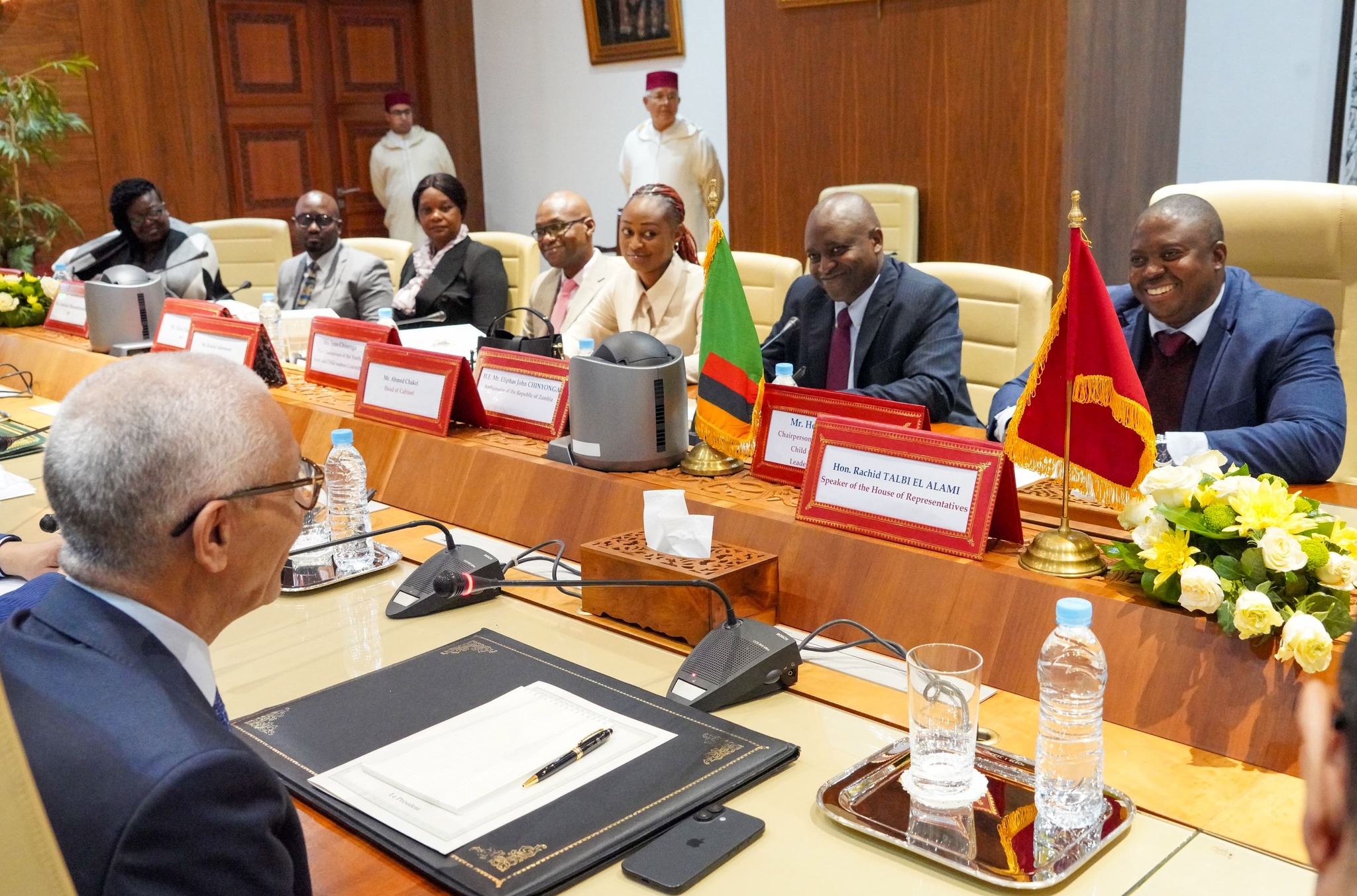  الطالبي العلمي يستعرض التجربة البرلمانية المغربي أمام وفد من زامبيا 