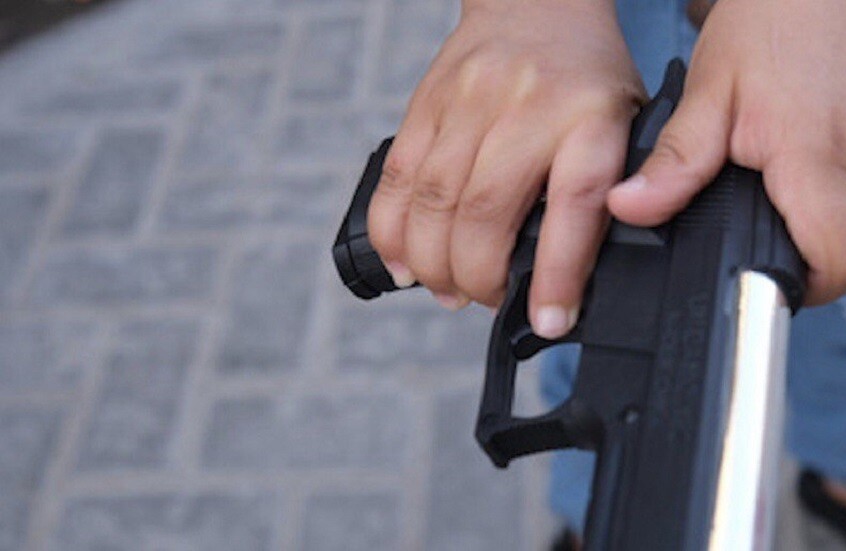  63 إصابة في صفوف الأطفال بسبب مسدسات العيد في ليبيا 