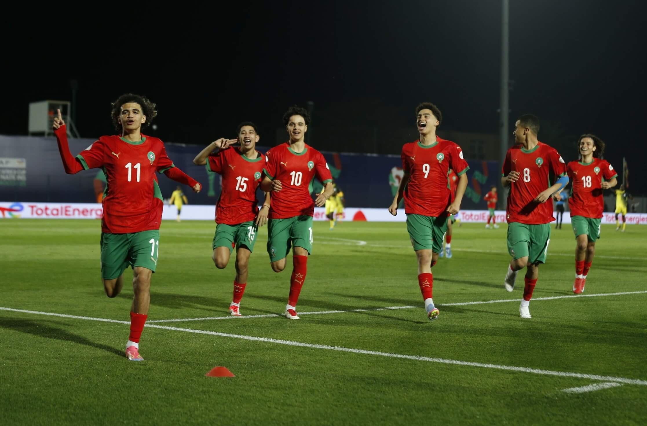 المنتخب المغربي لأقل من 17 سنة يفوز على منتخب جنوب إفريقيا ويتأهل لنصف نهائي "الكَان"