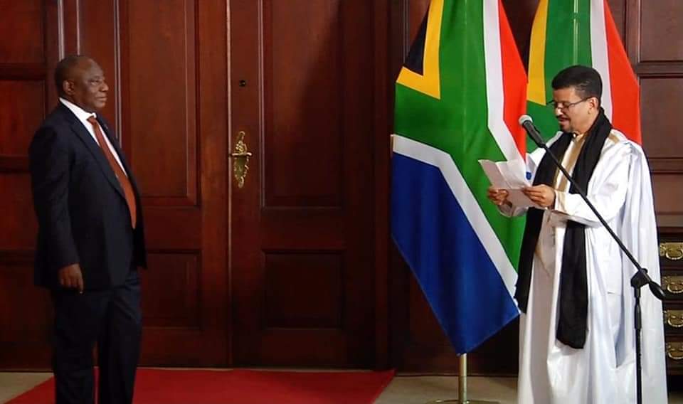 قبل اجتماع مجلس الأمن حول الصحراء.. زعيم "البوليساريو" يعفي ما يسمى بوزير خارجيته وخليفتُه مُتهم باختلاس المساعدات