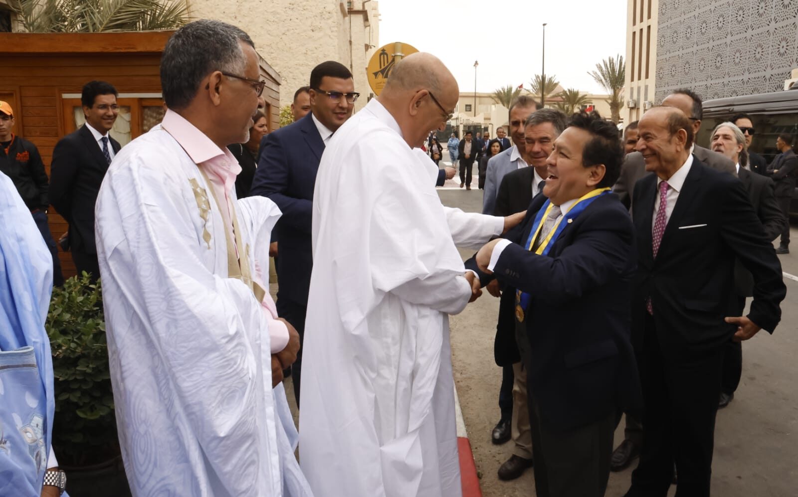  رئيس جماعة العيون يستقبل رئيس البرلمان الأنديني والوفد المرافق له‎ 