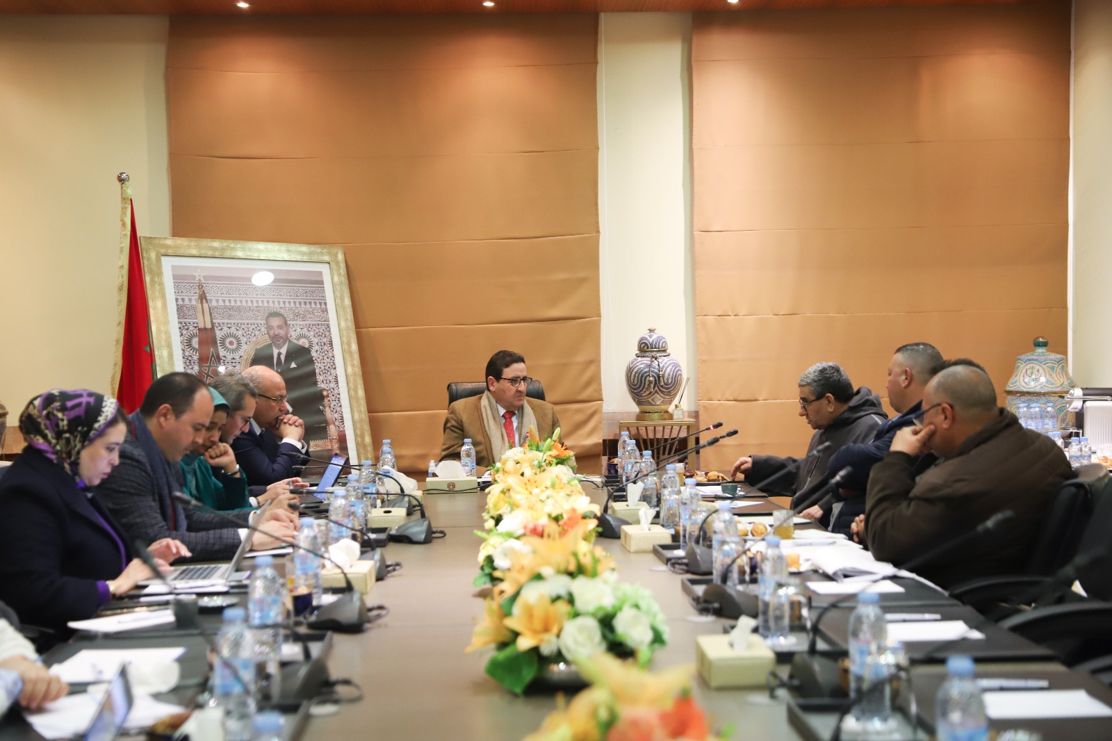  قيوح يقود سلسلة اجتماعات لإصلاح النقل العمومي والسياحي والقروي وكراء السيارات 