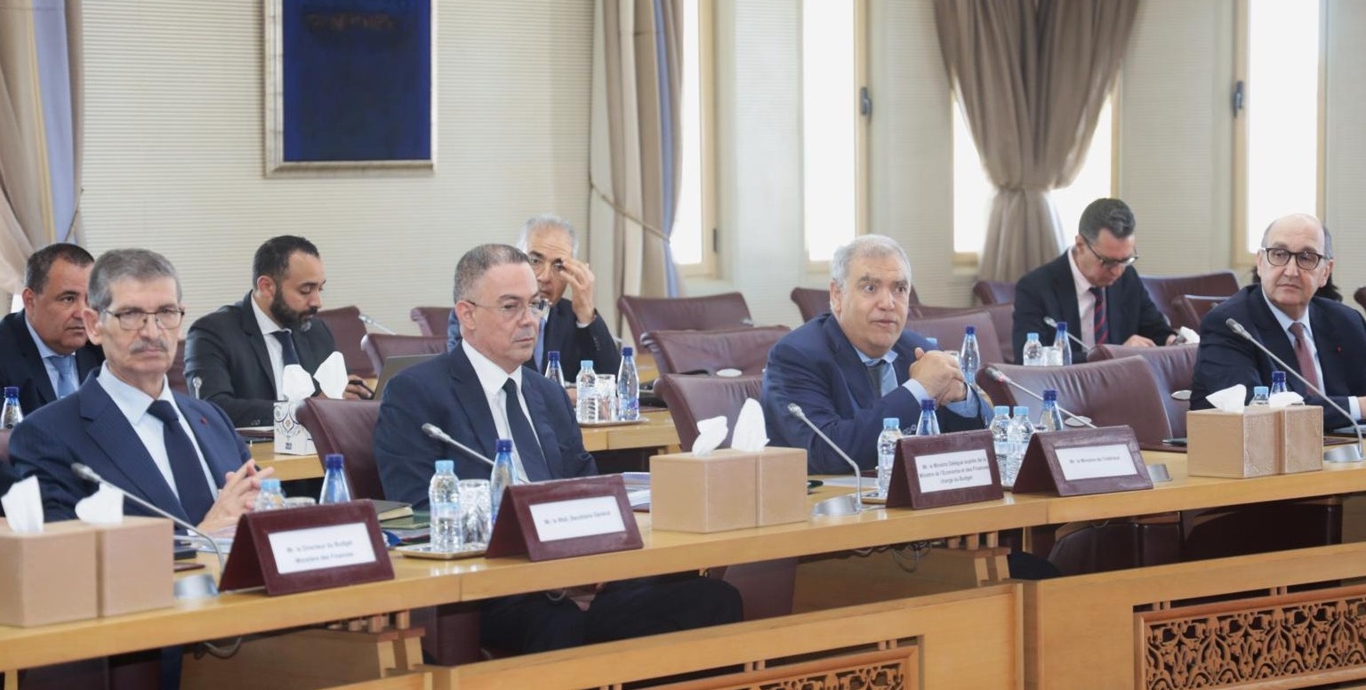 بحضور لتفتيت ولقجع.. الداخلية تعقد اجتماعا لتقييم تقدم الأشغال المتعلقة بملاعب كأس إفريقيا 2025