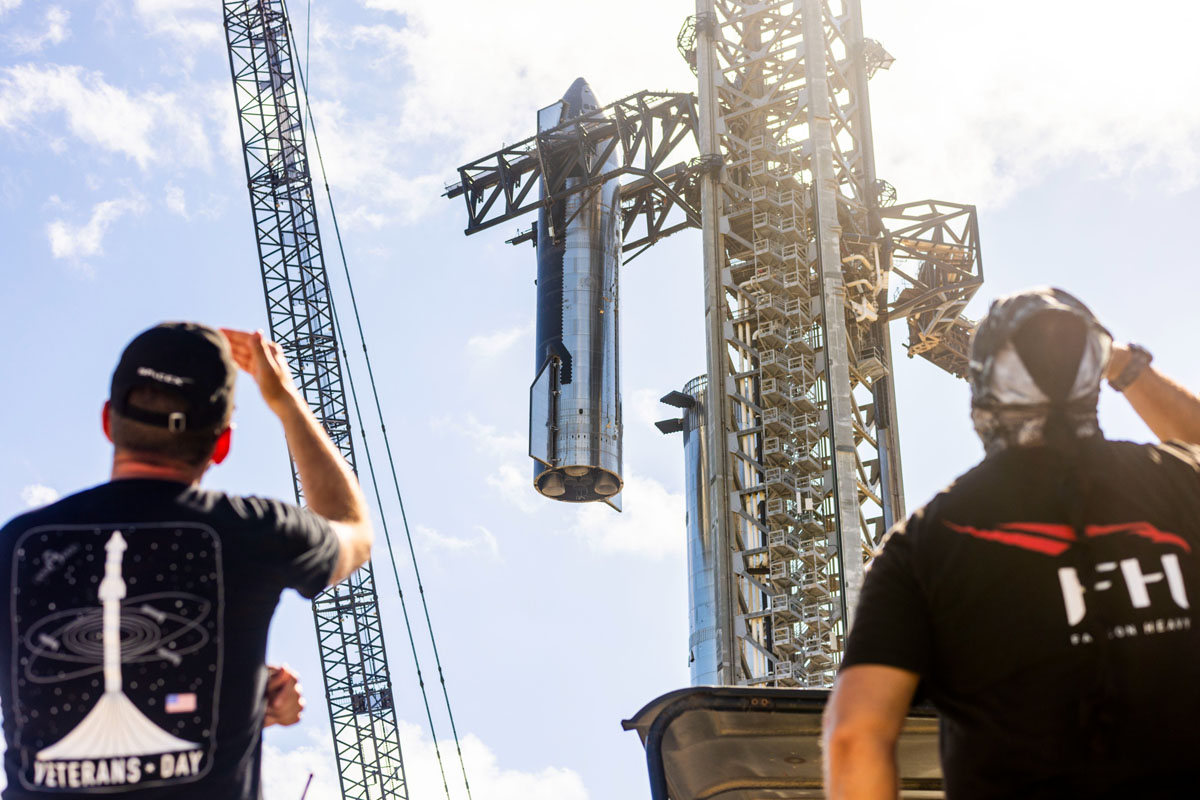 "سبيس إكس" تطلق 28 قمرا جديدا من طراز "ستارلينك" إلى الفضاء