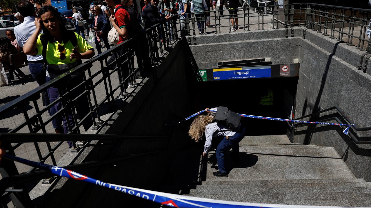 انقطاع التيار الكهربائي في معظم أنحاء إسبانيا والبرتغال وجنوب فرنسا.. وتوقف الحركة في المطارات مع انقطاع كبير في الاتصالات