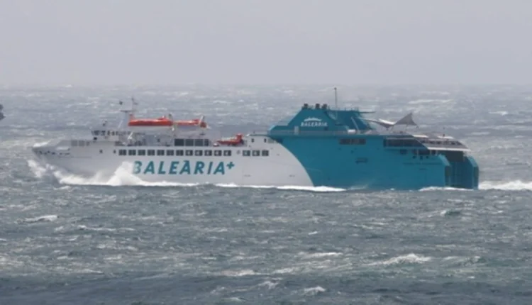 إغلاق ميناء الحسيمة بسبب سوء الأحوال الجوية