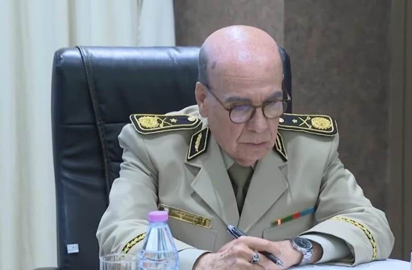 لوموند: تزايد توترات الجزائر مع محيطها الإقليمي يتزامن مع "عدم استقرار مزمن" على رأس أجهزة مخابراتها