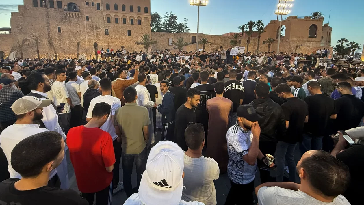 وسط تصاعد التوترات.. مصدر قنصلي مغربي بطرابلس لـ "الصحيفة": نحن في تواصل مستمر مع الجالية ولم تُسجَّل أي إصابات بين المغاربة